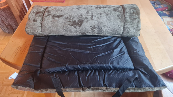 Hunde Outdoordecke , Hundeplatz , Hunde Reisedecke , Hundedecke " Velour " 105 x 70 cm